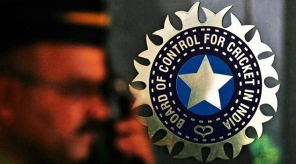 IPL 2022: Ranveer Singh And Deepika Padukone To Bid For Two New IPL Teams- Reports